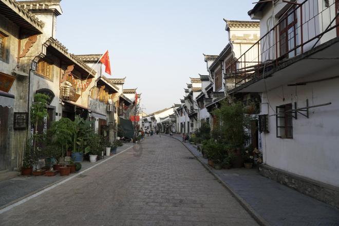 市道路交通安全专业委员会召开2024年第一次全体成员会议暨春运道路交通安全工作部署会